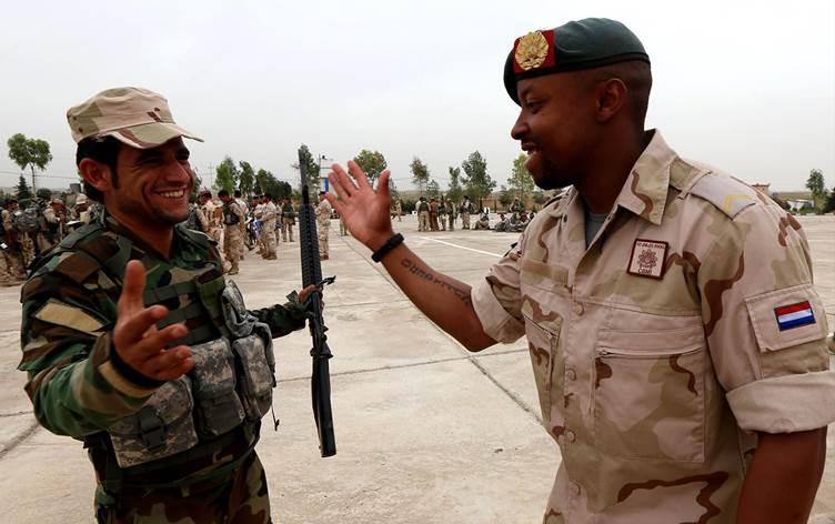 هولندا تعتزم تعزيز وجودها العسكري وقيادة قوات الناتو في العراق