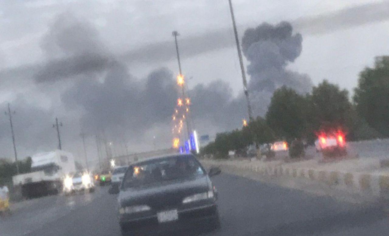 مصادر: رصد القوة الجوية أثبت وجود 3 طائرات مسيرة فوق معسكر الصقر قبل وبعد الانفجار 