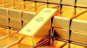 الذهب ينزل دون 1900 دولار مع صعود الدولار وعوائد السندات الأمريكية 