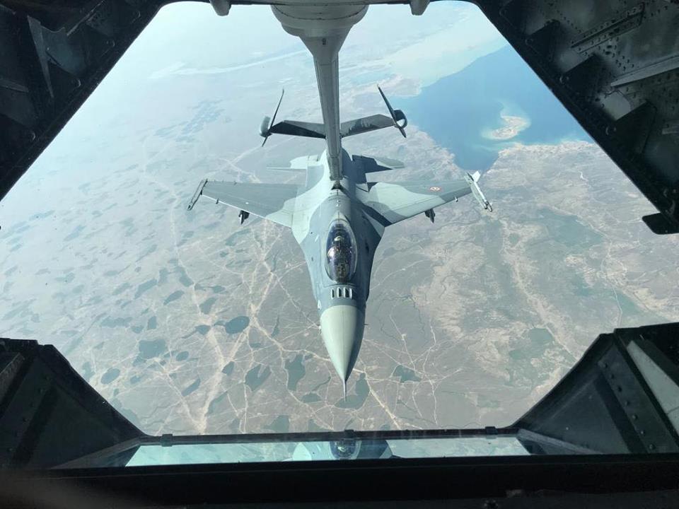 بالصور.. تدريب لطائرات F16 العراقية مع التحالف الدولي