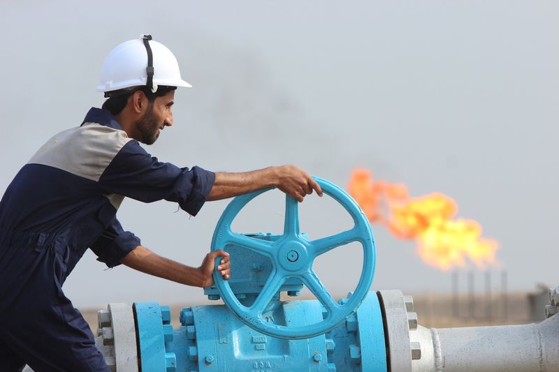 سلطنة عمان توقع اتفاقا مع مزون بتروجاز لإنتاج النفط من وادي أسود 