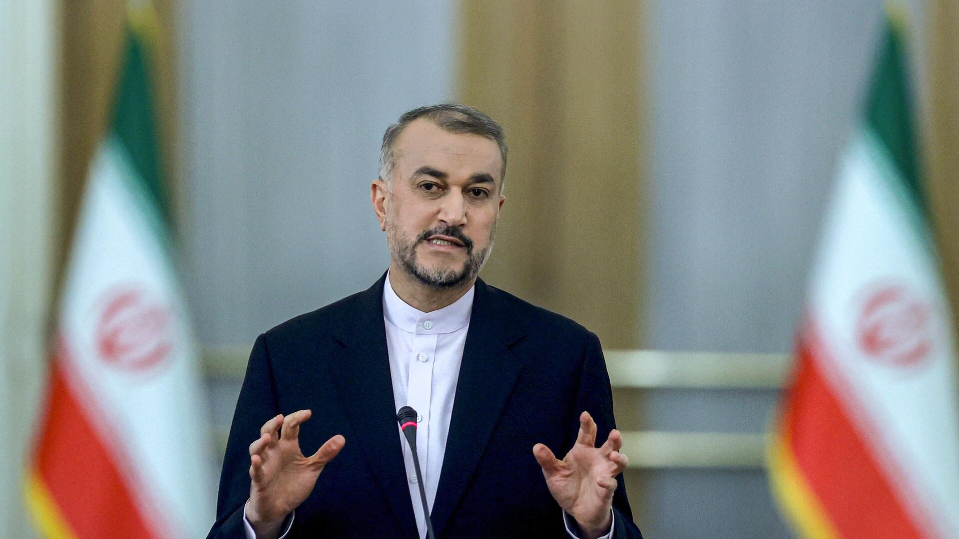 وزير خارجية إيران يتوجه إلى الرياض في زيارة رسمية 